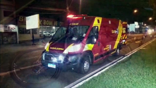 Colisão entre ciclistas na ciclovia da Avenida Brasil deixa mulher com fratura no punho