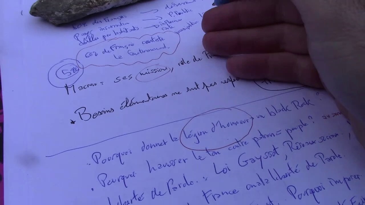 ##28 - En preview, voici un extrait du procès de la république (live de l'année!)