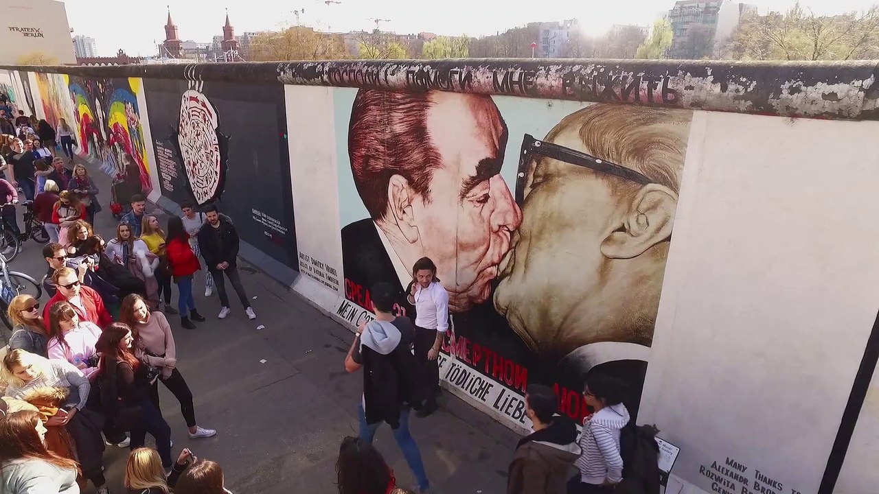 30 anni fa, la caduta del Muro di Berlino