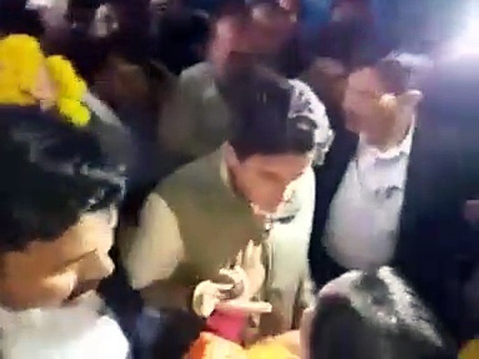 सियासत से परे सादगी की तस्वीर, उमा भारती ने सिंधिया को दिया आशीर्वाद