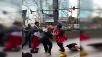 - Minnie Mouse, güvenlik görevlisini dövdü