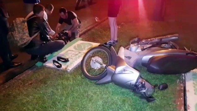 Mulher sofre queda de motocicleta e socorristas do Siate são mobilizados ao Coqueiral