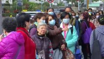 Largas colas en Hong Kong para comprar mascarillas