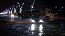 Silopi'de yağış ulaşımı olumsuz etkiledi
