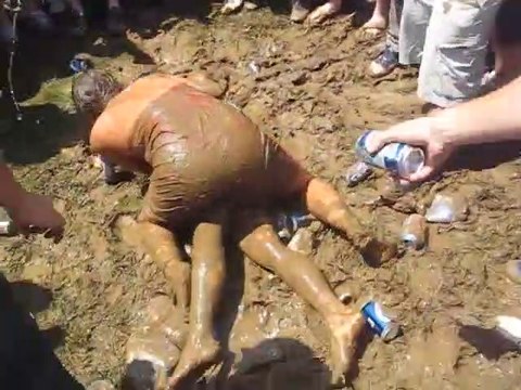 2 girls mud wrestling at Preakness...Round 1