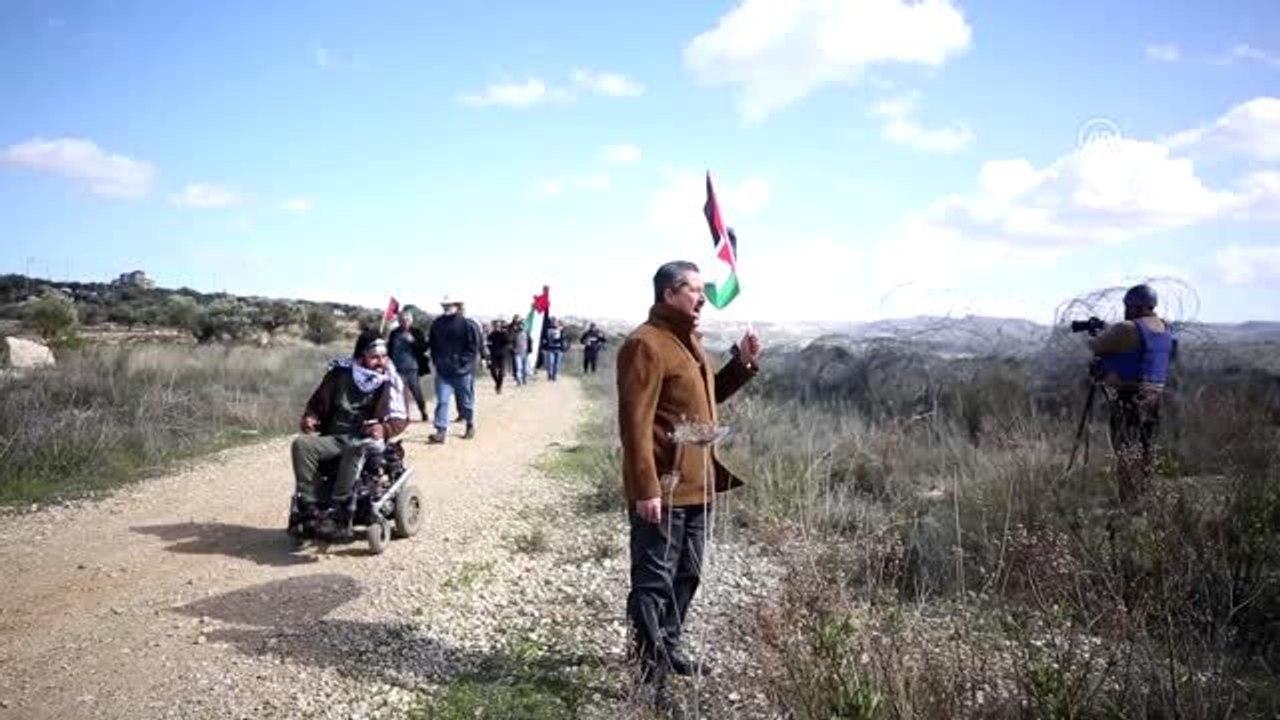 Batı Şeria'da Trump'ın sözde barış planına yönelik protestolar (3)