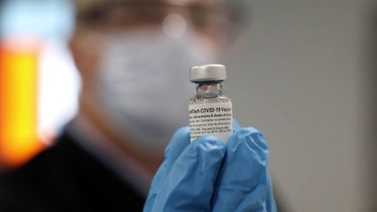 Campanha misteriosa para desacreditar vacina da Pfizer