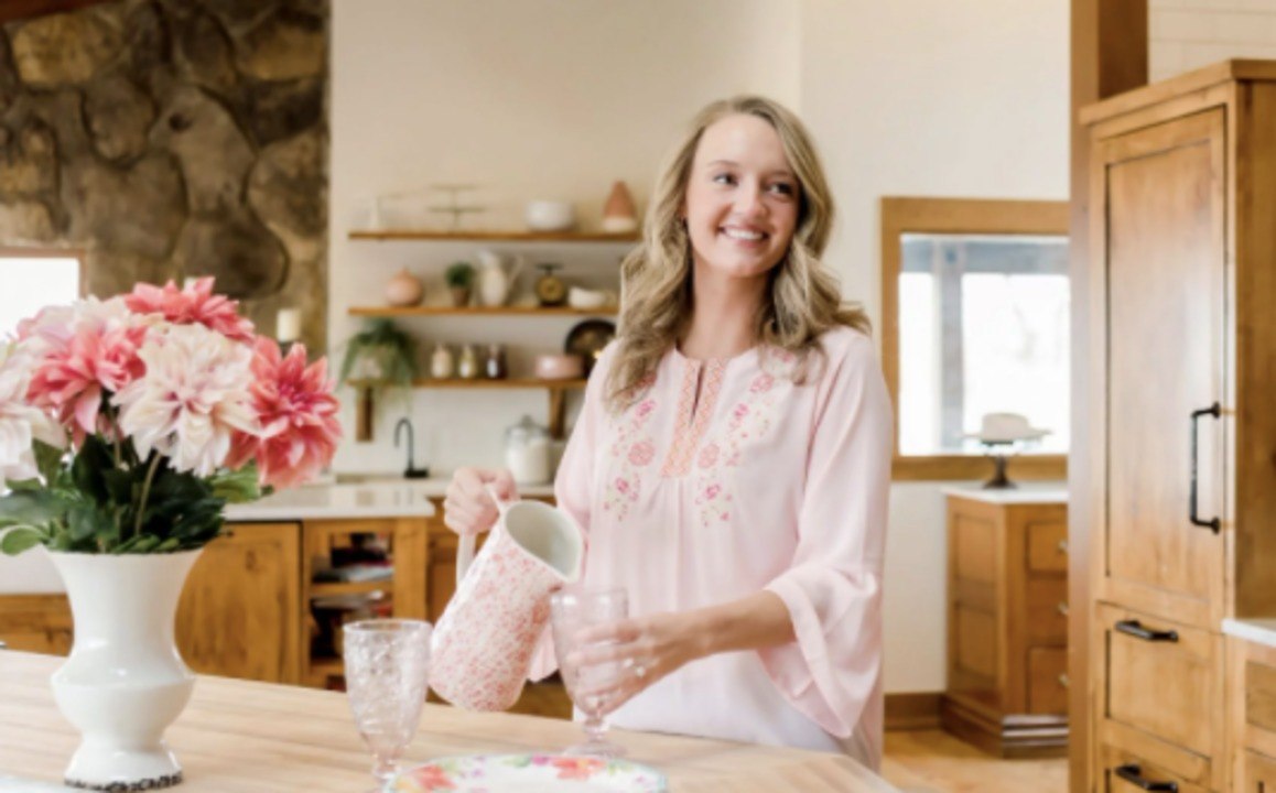 Alex Drummond and Mauricio Scott Share What Makes Them Over the Moon About Their Spouse