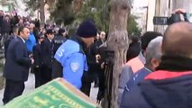 Kayseri’deki şehit cenazesinde CHP'ye şok! Çelengi parçaladılar