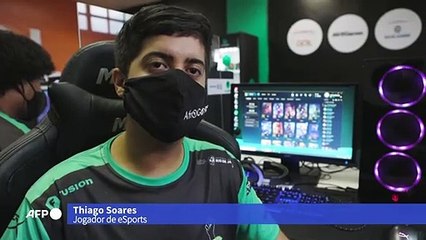 Atletas de eSports formados em favelas do Rio