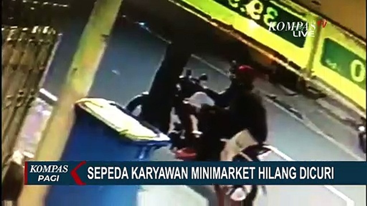Aksi Pencurian Sepeda Milik Karyawan Minimarket...