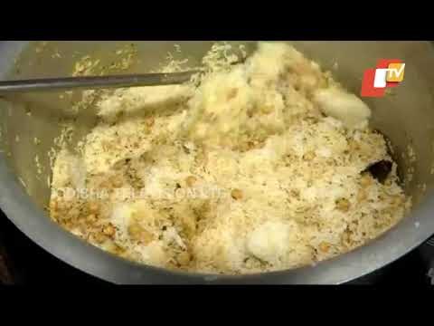 A Scottish Girl Distributes Food Among Sex Workers, Homeless People Affected By Lockdown In Pune