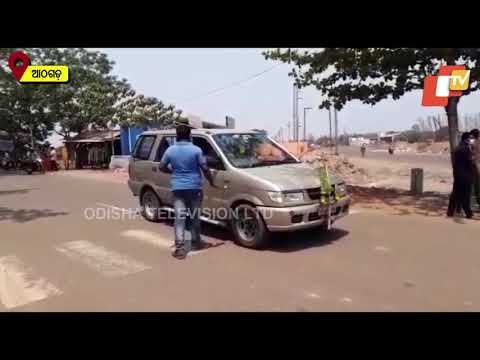 COVID19 Surge In Odisha- Driver Association In Athagarh Distributes Free Masks On Road