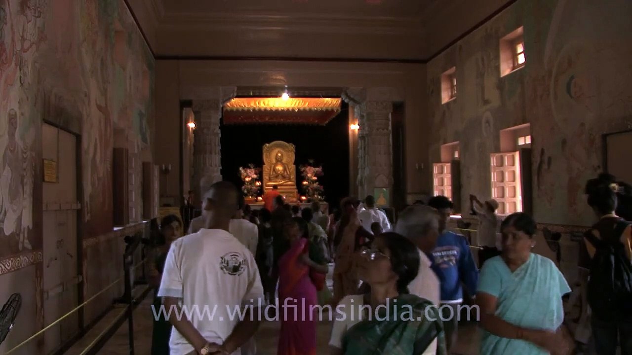 Paintings and frescos at Buddhist temple in Sarnath