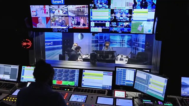 Didier Deschamps : J'espère que Giroud ne sera pas trop jaloux ! (Canteloup)