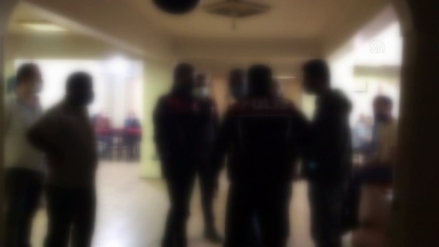 EDİRNE - Kahvehanede Kovid-19 tedbirlerine uymayan 17 müşteri ve işletme sahibi hakkında tutanak tutuldu