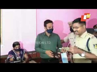Families Of City Police Personnel Stich Masks For Police Force In Mangaluru