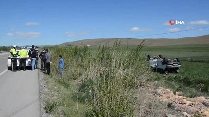 Son dakika! Sivas'ta mevsimlik işçileri taşıyan minibüs kaza yaptı: 5 yaralı