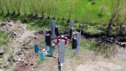 AĞRI - ABD'den köyüne dönen Ağrılı teknoloji meraklısı, imkanlarıyla rüzgardan elektrik üretti