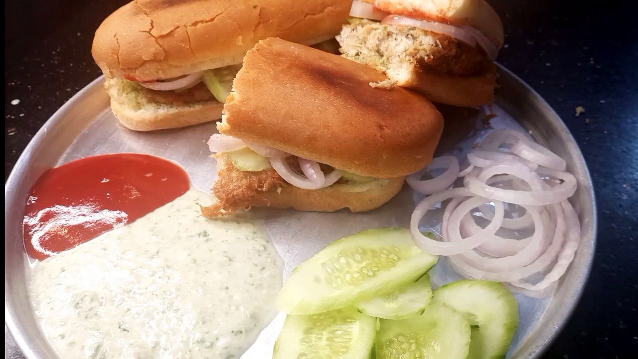 CHICKEN BUN KEBAB | CHICKEN BURGER | STREET STYLE BUN KEBAB RECIPE | ANDAY WALA BURGER