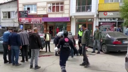 Sokak ortasında silahlı çatışma kamerada