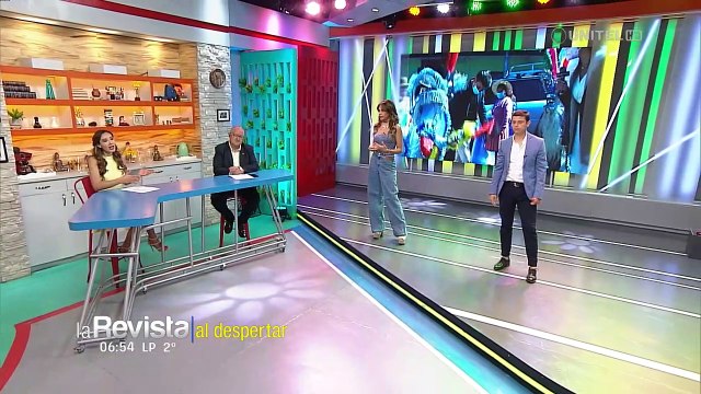 Música, baile y mucho colorido durante la reivindicación de las danzas bolivianas