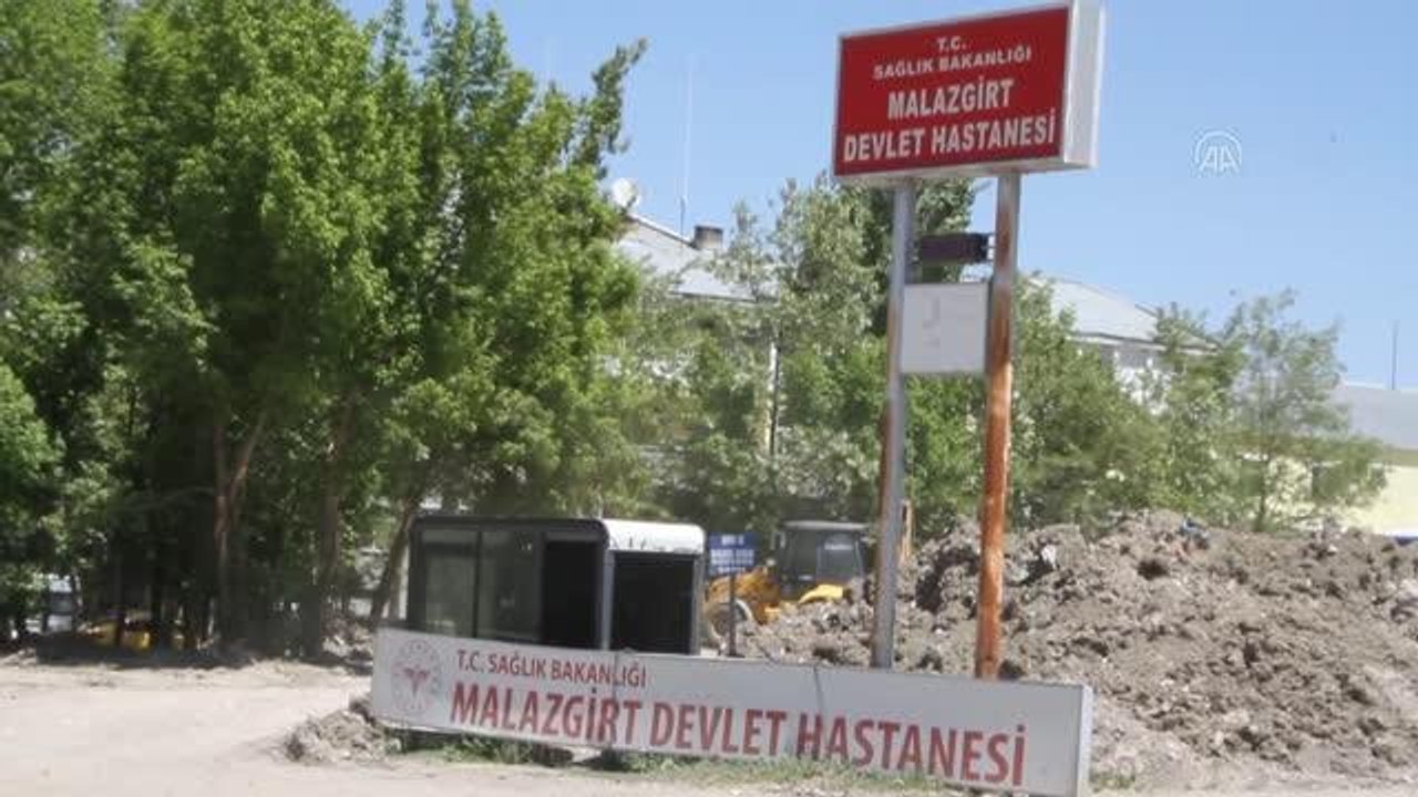 Malazgirt'te hastane inşaatında çalışmalar devam ediyor