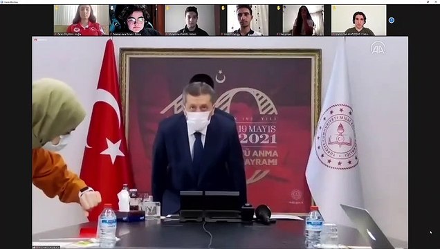 ANKARA - Bakan Selçuk, 81 ilden lise öğrencilerinin katılımıyla çevrim içi olarak düzenlenen buluşmaya iştirak etti (1)