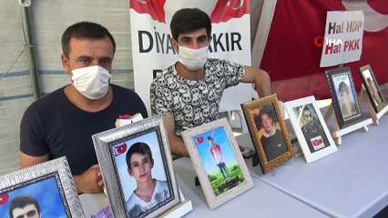 Télécharger la video: HDP önündeki aileler kararlılıkla çocuklarını terör örgütü PKK'nın elinden kurtarmak için eylemde