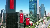 İSTANBUL - Maslak'taki iş merkezleri bayraklarla donatıldı