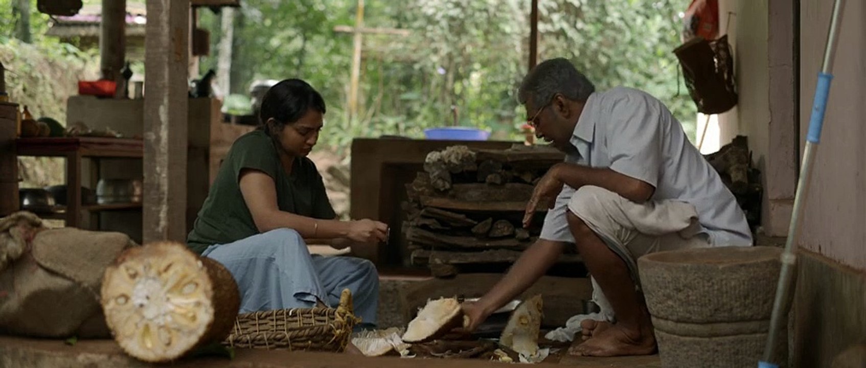 Aarkkariyam (2021) Malayalam p2