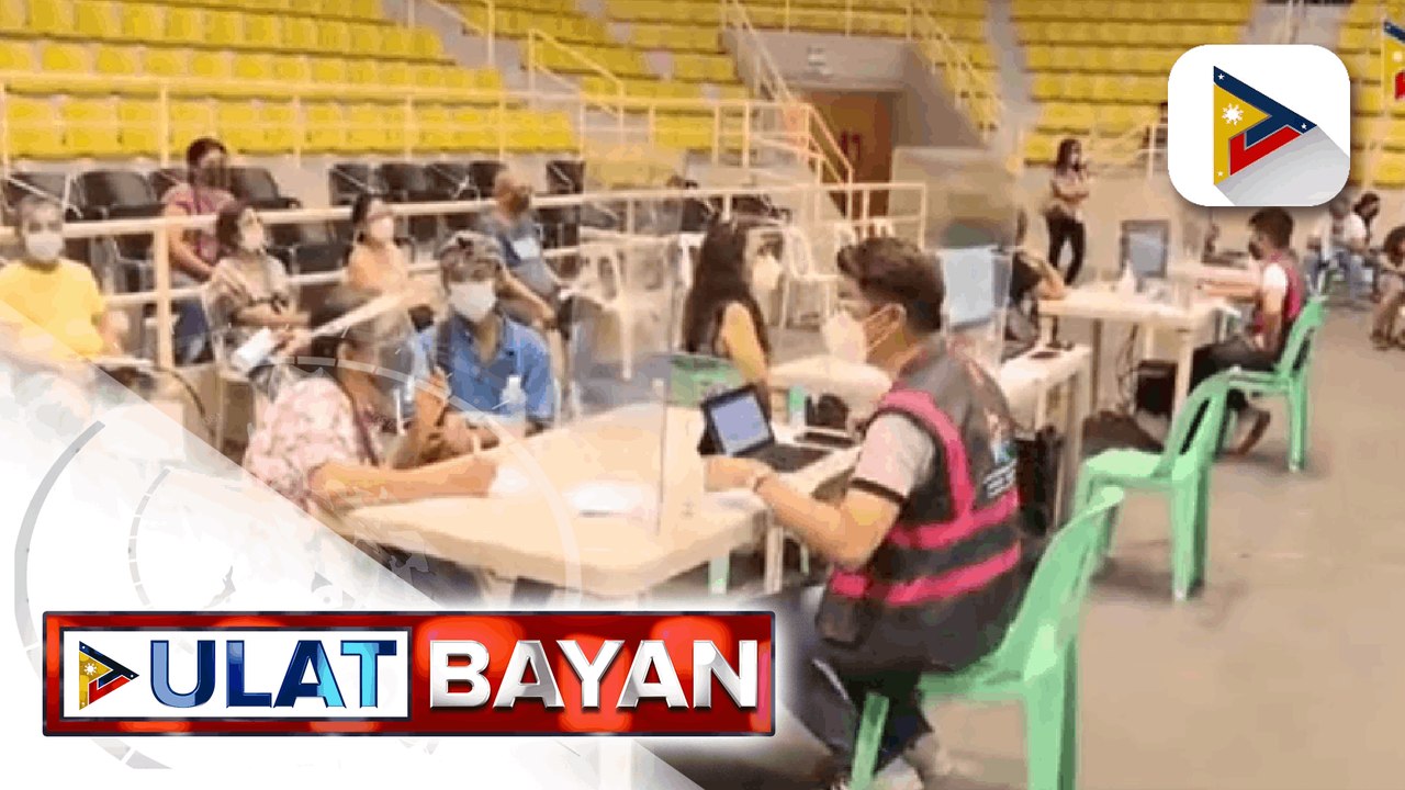 Drive-thru vaccination para sa senior citizens at may comorbidity sa Sta. Rosa, Laguna, nagsimula na; sinehan sa Taguig, binuksan bilang ika-siyam na vaccination hub sa lungsod