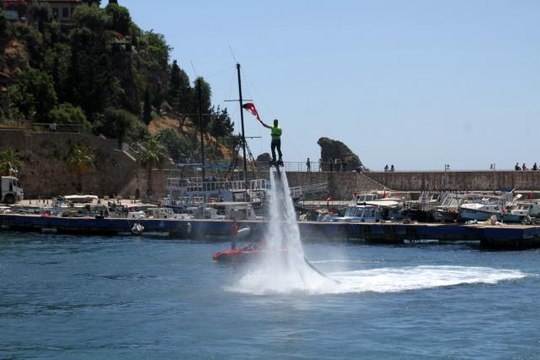 Son dakika haber... 19 Mayıs'ta mavi sularda görsel şölen yaşandı