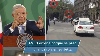 “Sí estaba en rojo, pero nos dieron el paso”, AMLO sobre video donde su Jetta se pasa un alto