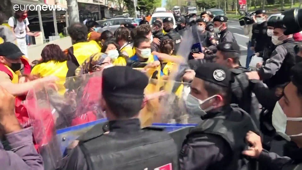 EU-Parlament warnt Türkei vor Mißachtung der Menschnerechte