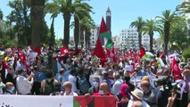 تونسيون يطالبون ب