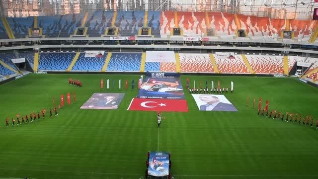 Tüm yurtta saat 19.19'da İstiklal Marşı okundu (2)