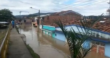Miles de damnificados por inundaciones en La Virginia, Risaralda.