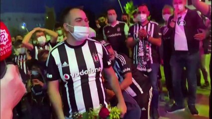 ÇANKIRI - Beşiktaş'ın şampiyonluk kutlamasında sürpriz evlilik teklifi