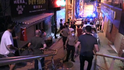 İZMİR - Konak'ta silahlı kavgada 4 kişi yaralandı