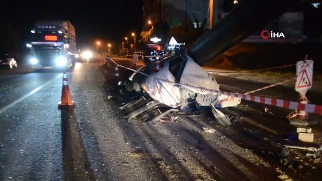 Son dakika haberleri: Tekirdağ'da korkunç kaza: Yolun ortasındaki dev boruya çarpıp kanala düştü- Dev brou ile kanalın arasında sıkışan aracın sürücüsü ağır yaralandı