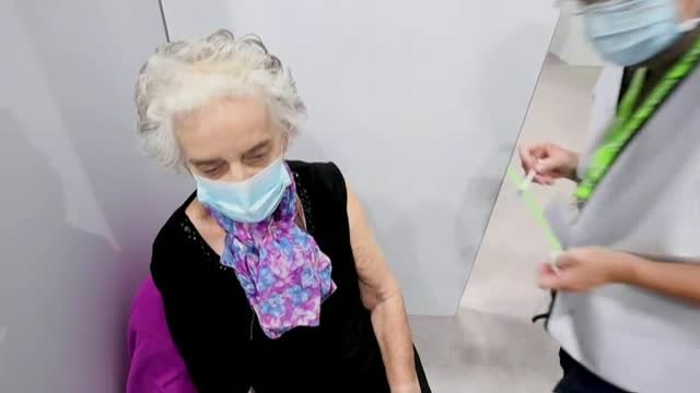 Europa reabre sus fronteras a turistas vacunados de terceros países