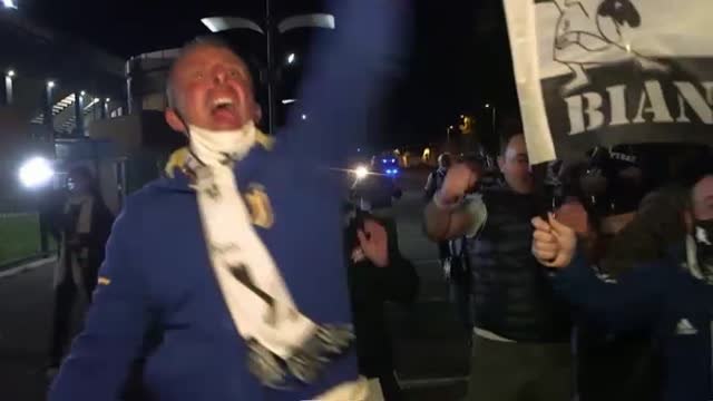 Los aficionados de la Juventus celebran la última 'Coppa' de Buffon