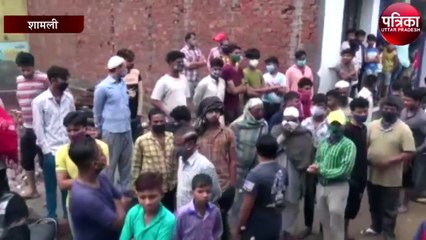 रुक रुककर हो रही बारिश में भरभराकर गिरा मकान, मचा हड़कंप