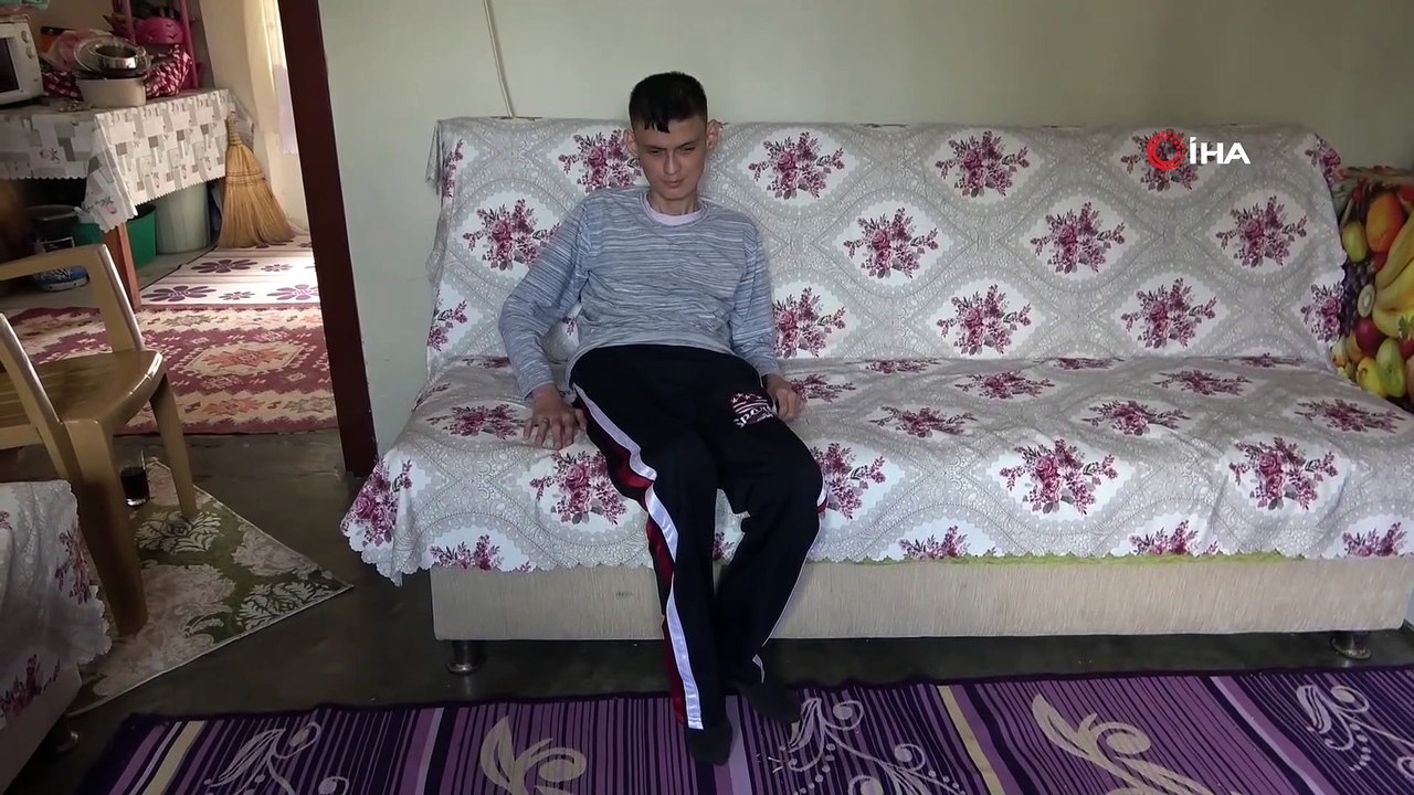 Görme engelli gencin tek isteği kız kardeşini görmek, askere gitmek