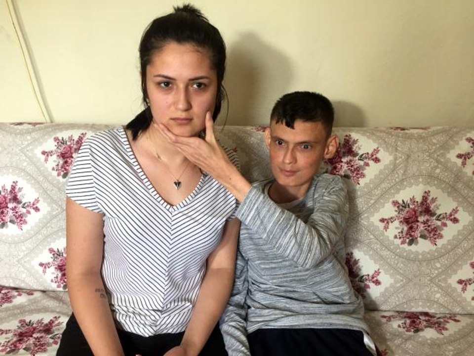 Görme engelli gencin tek isteği kız kardeşini görmek, askere gitmek