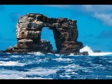 Galapagos rock formation Darwin’s Arch collapses | Moon TV News