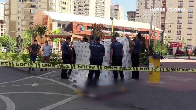 Arkadaşlık teklifini reddeden Arife öğretmene kurşun yağdırdı! Anneden yürek yakan feryat: Kızıma ne oldu?