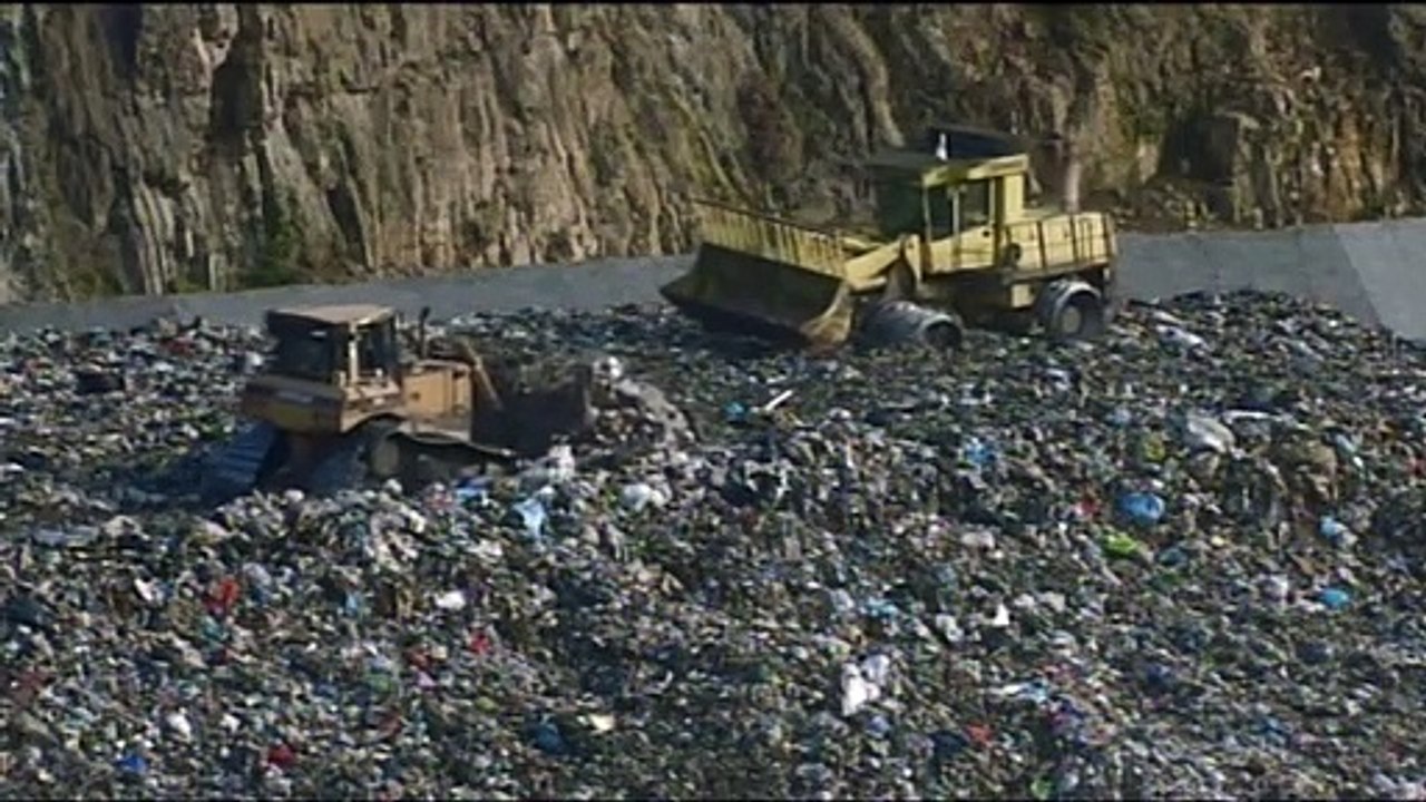 Polluting paradise |2012| VOSTFR ~ WebRip