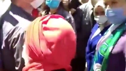 Akşener'den "PKK'yla işbirliği yapan, burada ne işiniz var?" diyen kadına yanıt